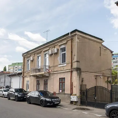 Cute In Apartament Bucureşti